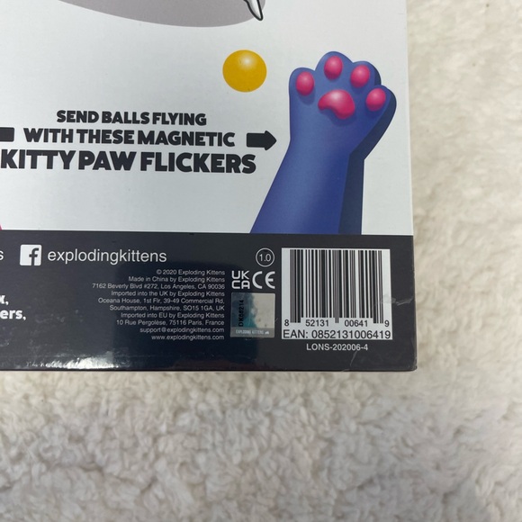 A Game Of Cat & Mouth- Magnet Powered Pinball’ish Game of Exploding Kittens NEW - Picture 4 of 4